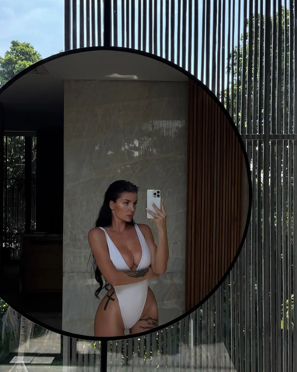 Adeline escort in Dubai