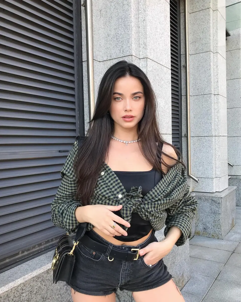 Adellina escort in Dubai