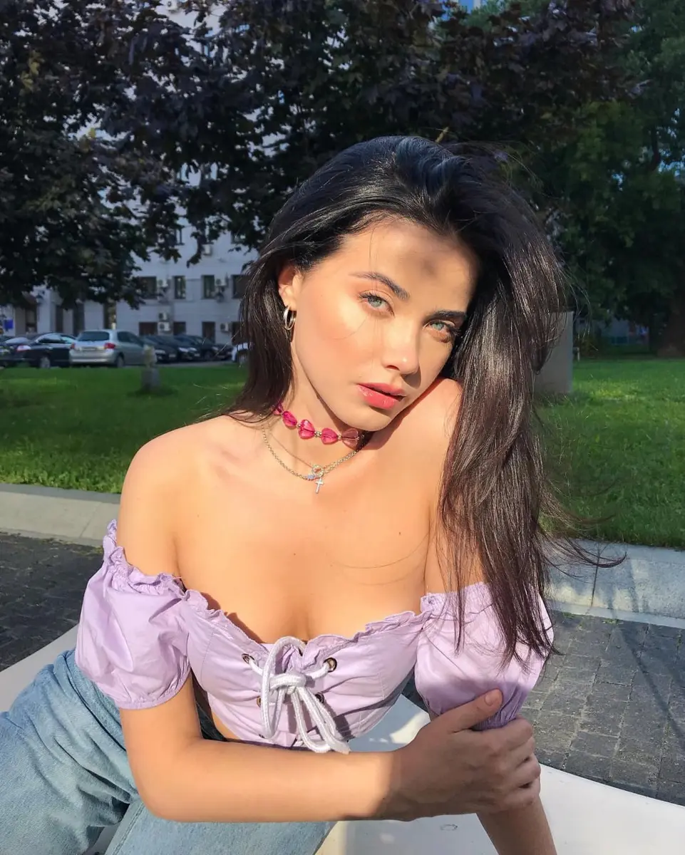 Adellina escort in Dubai