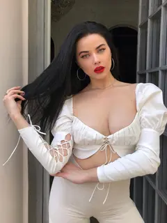 Adellina escort in Dubai