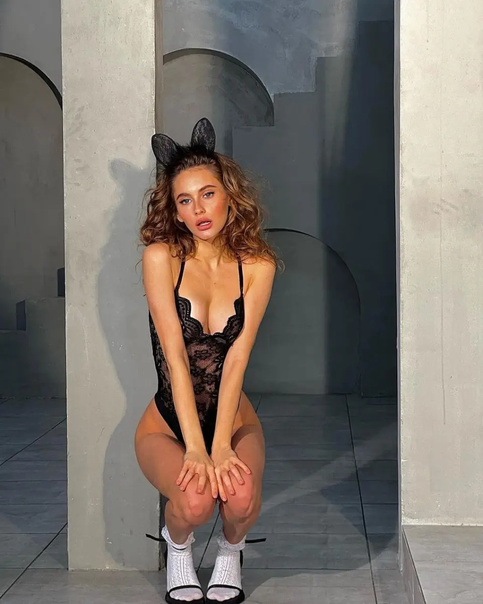 Alice escort in Dubai