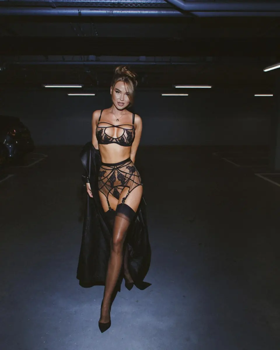 Angelina escort in Dubai