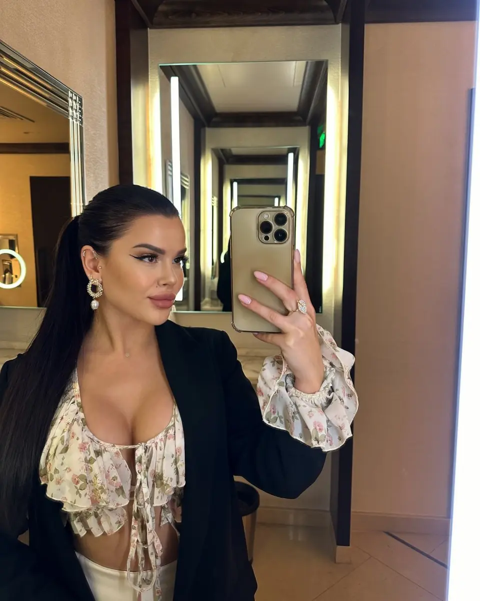 Annette escort in Dubai