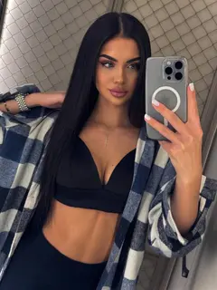 Aria escort in Dubai