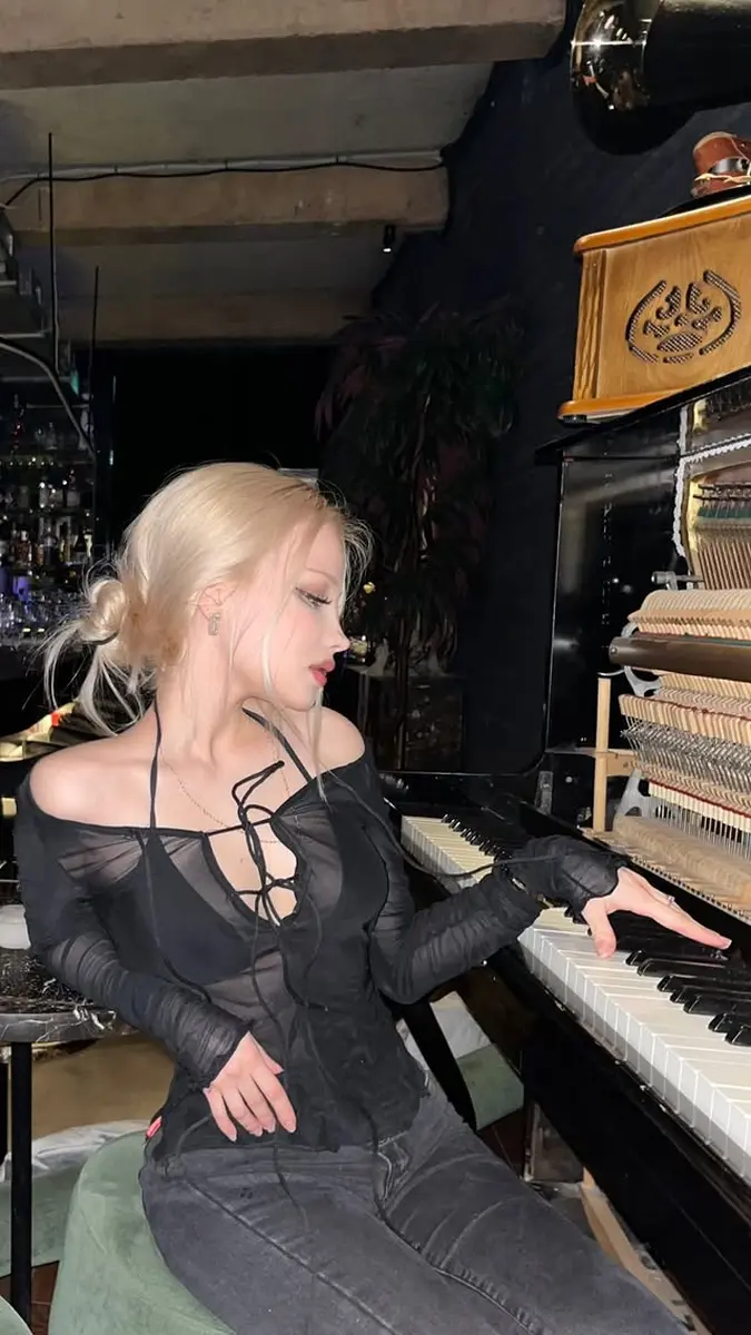 Ariella escort in Dubai