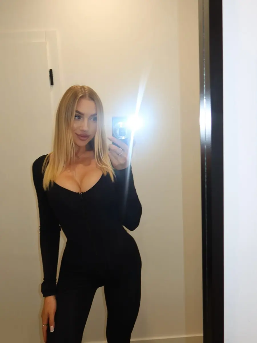 Aurelia escort in Dubai