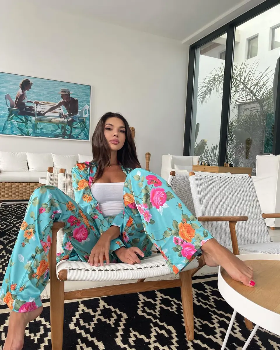 Camila escort in Dubai