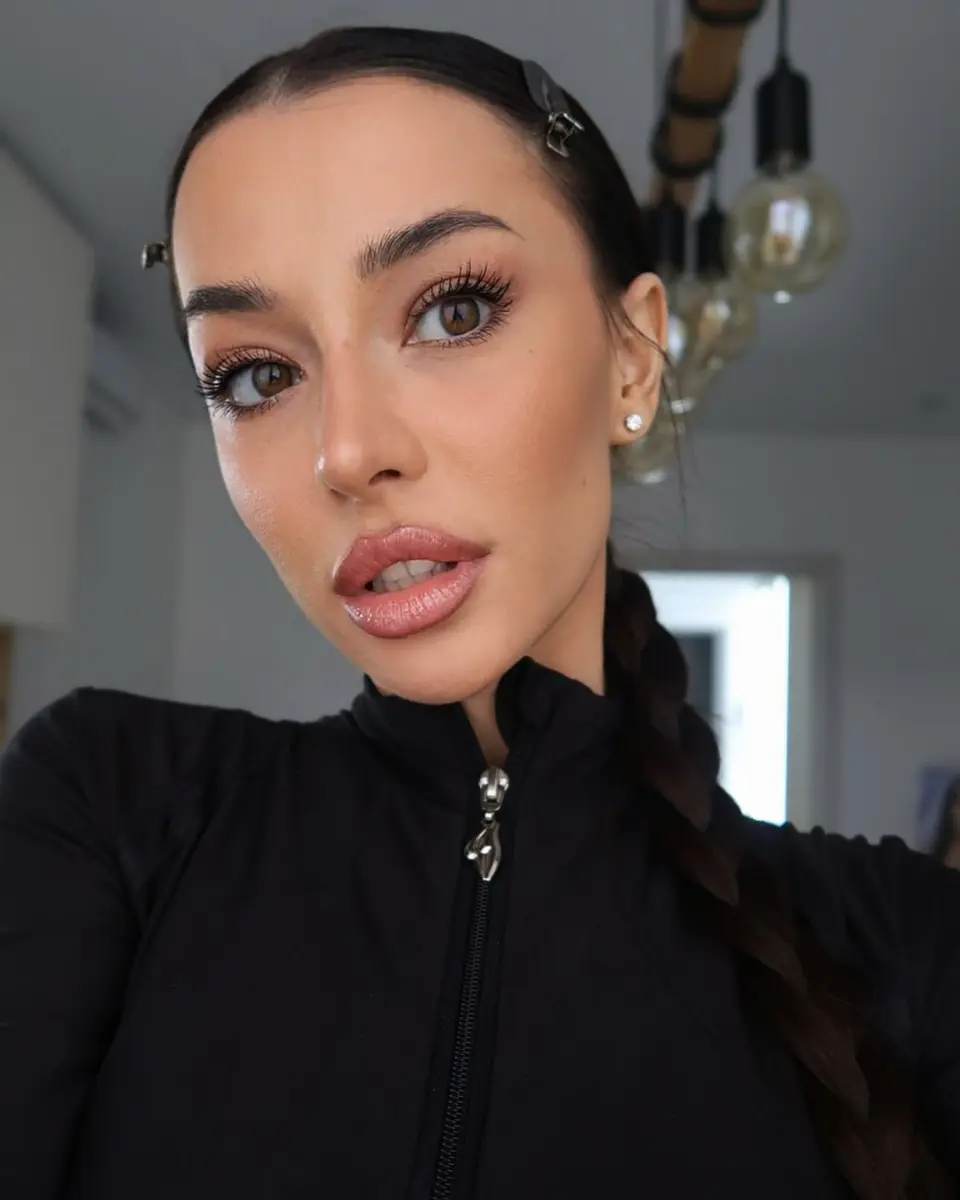 Cassia escort in Dubai