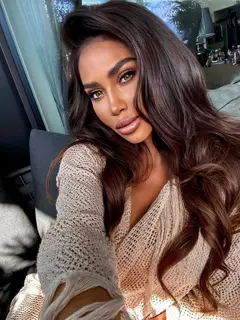 Eleonora escort in Dubai