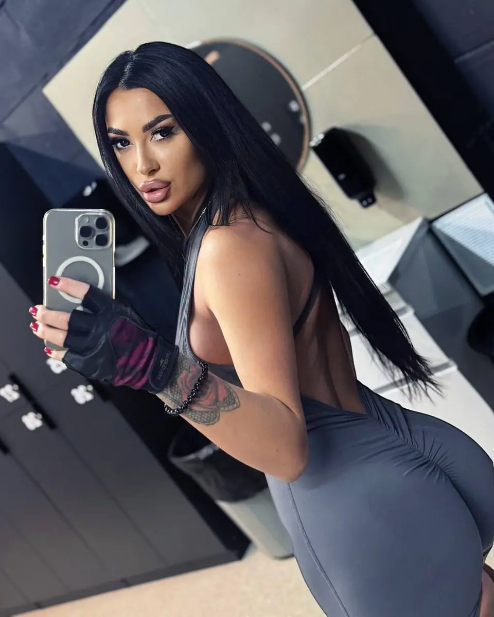 Ellie escort in Dubai