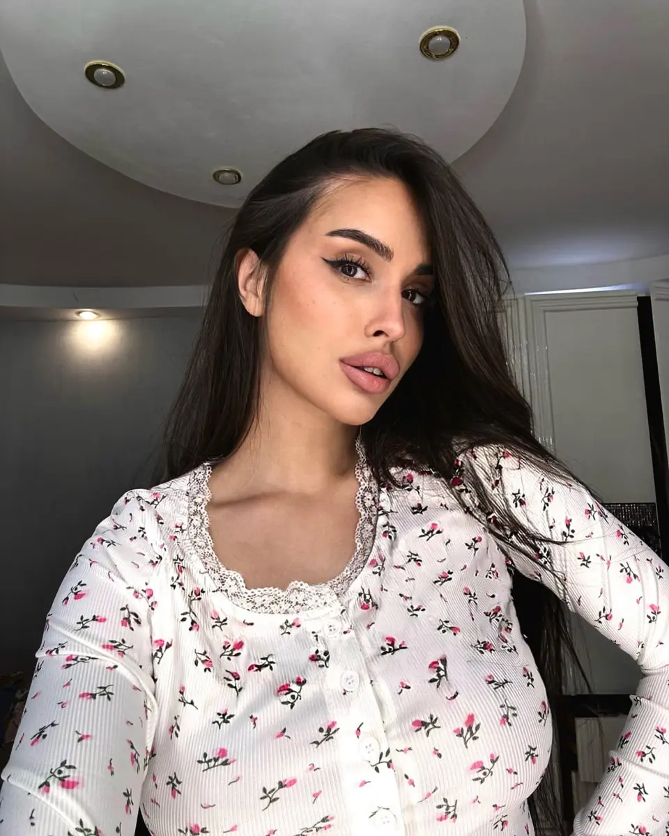 Elvira escort in Dubai