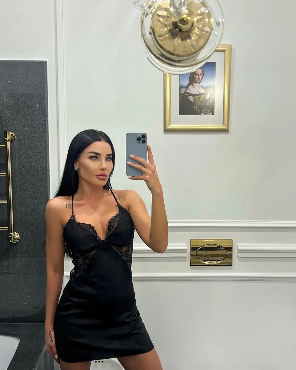 Julia escort in Dubai