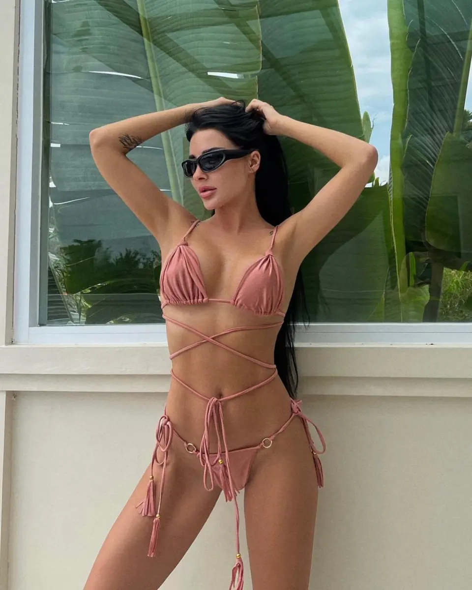 Julia escort in Dubai