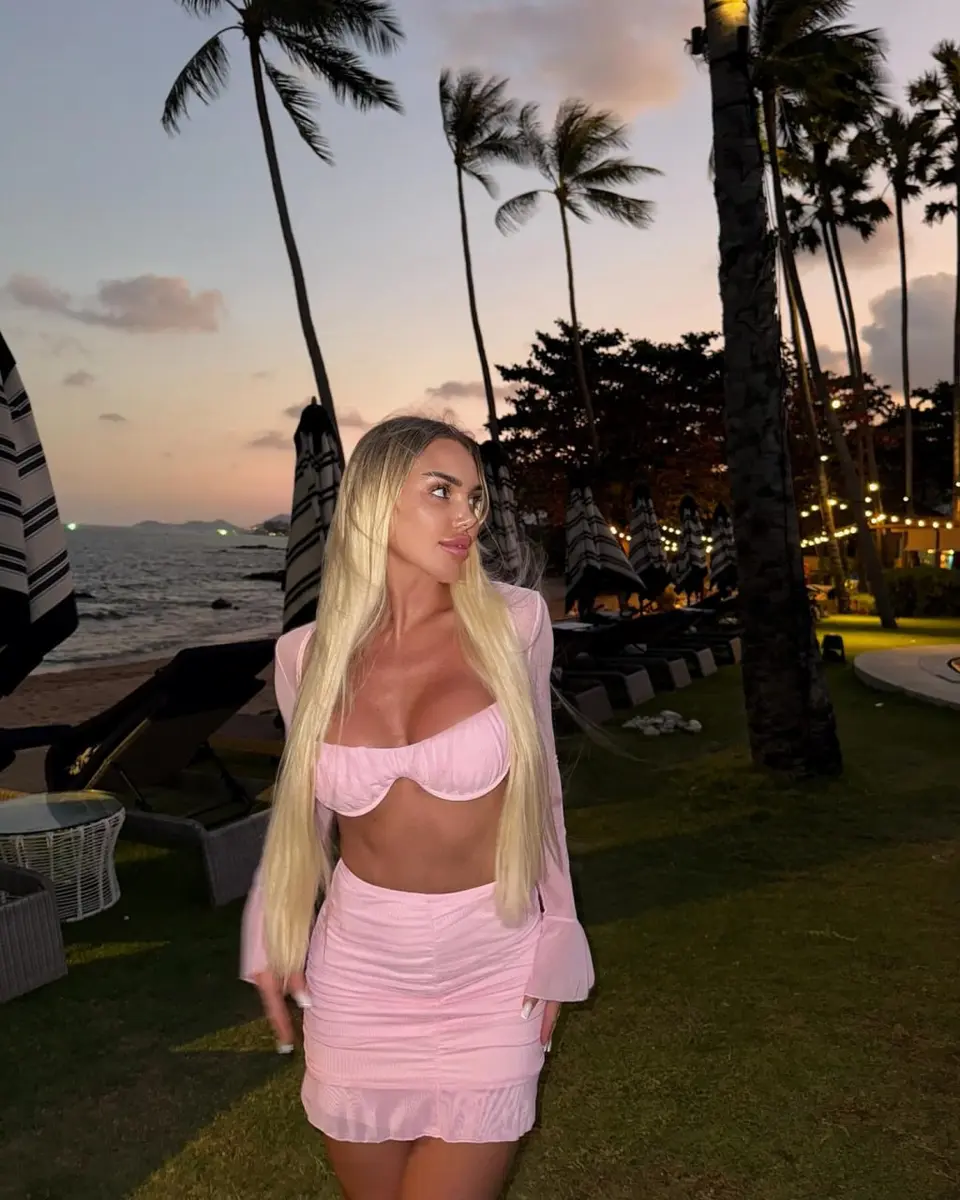 Julietta escort in Dubai