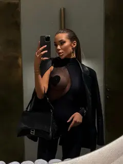 Kamila escort in Dubai