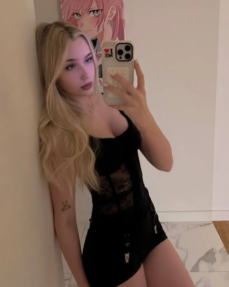 Karina escort in Dubai