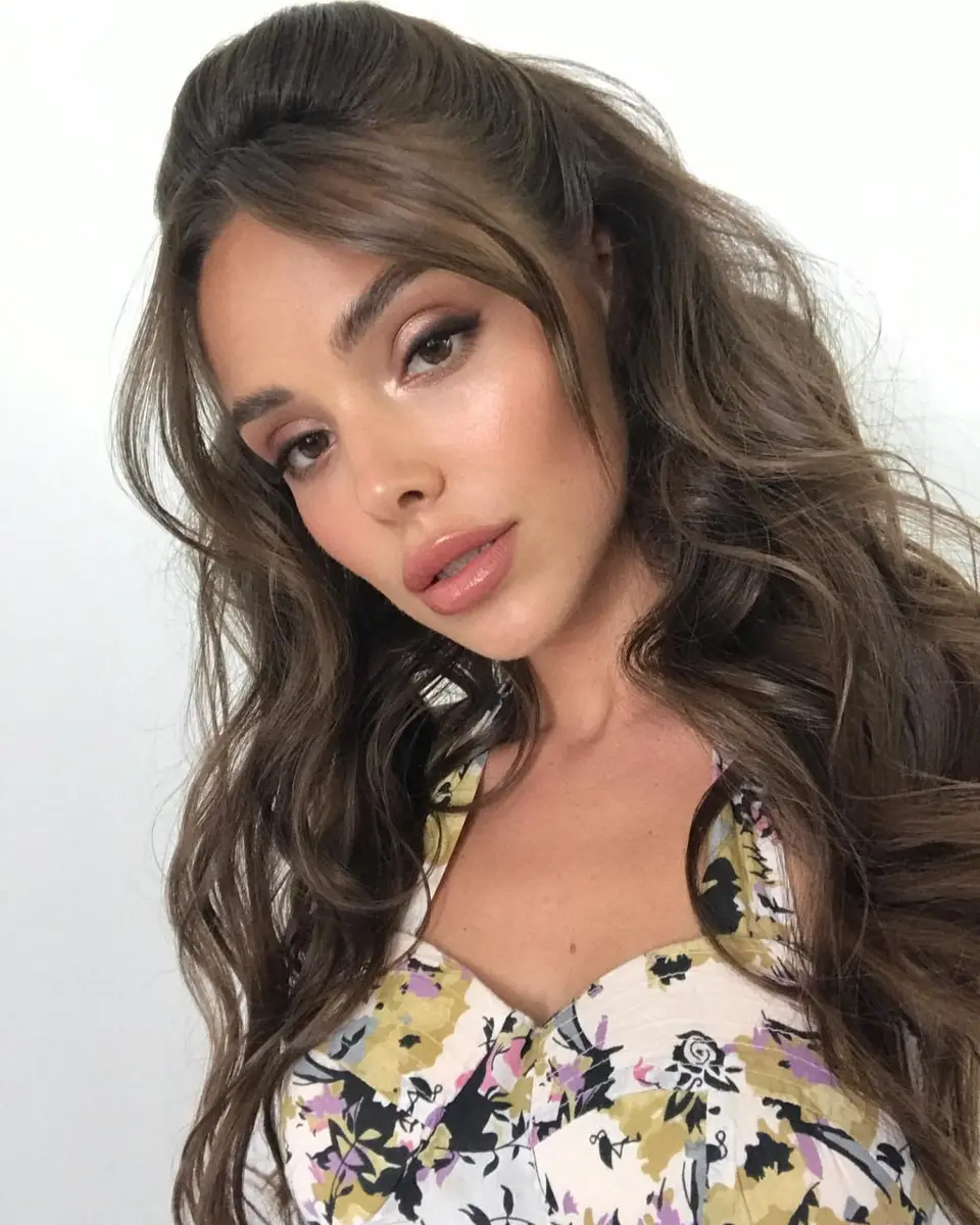 Karina escort in Dubai