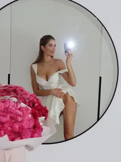 Karina escort in Dubai