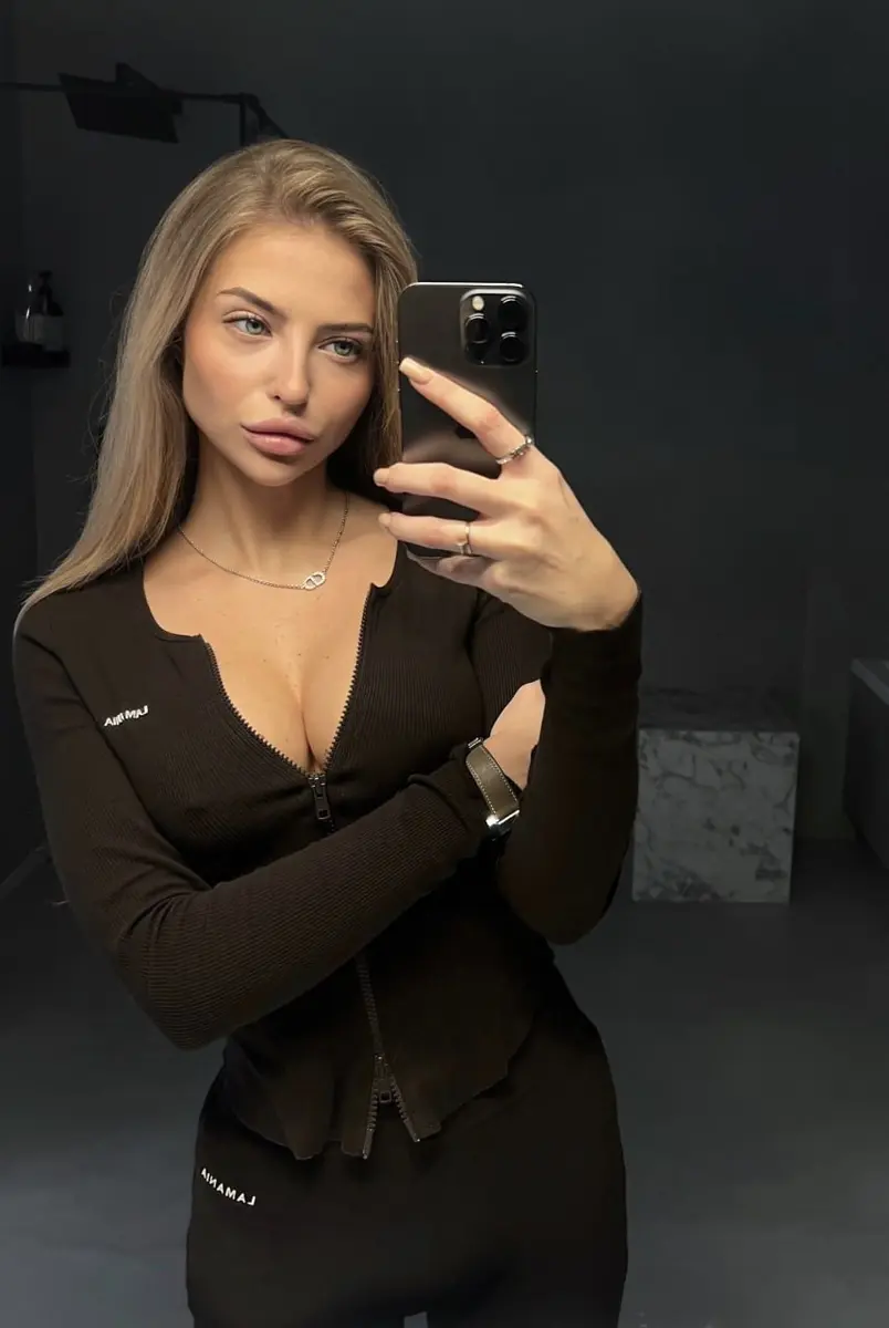 Lana escort in Dubai