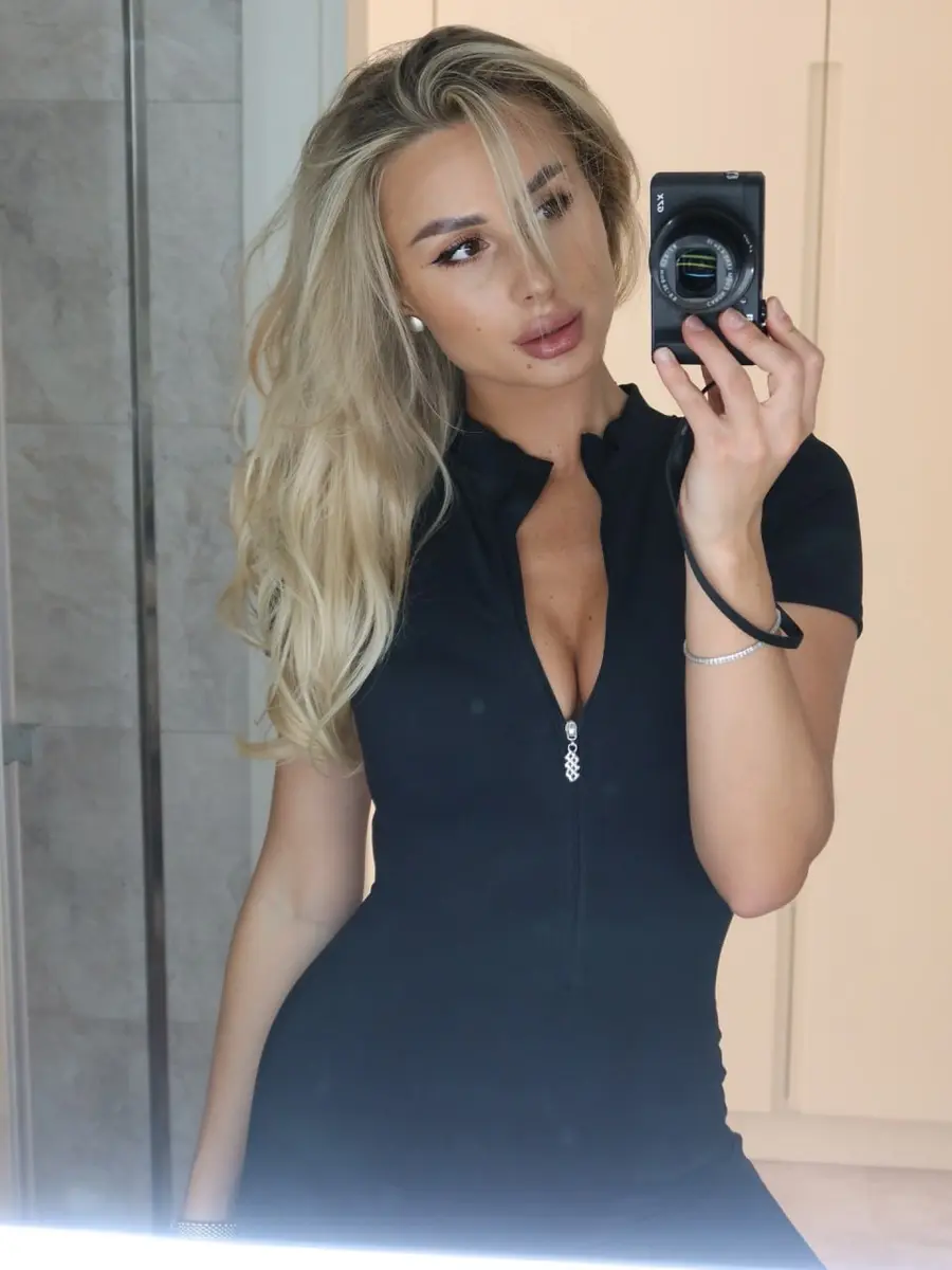 Layla escort in Dubai