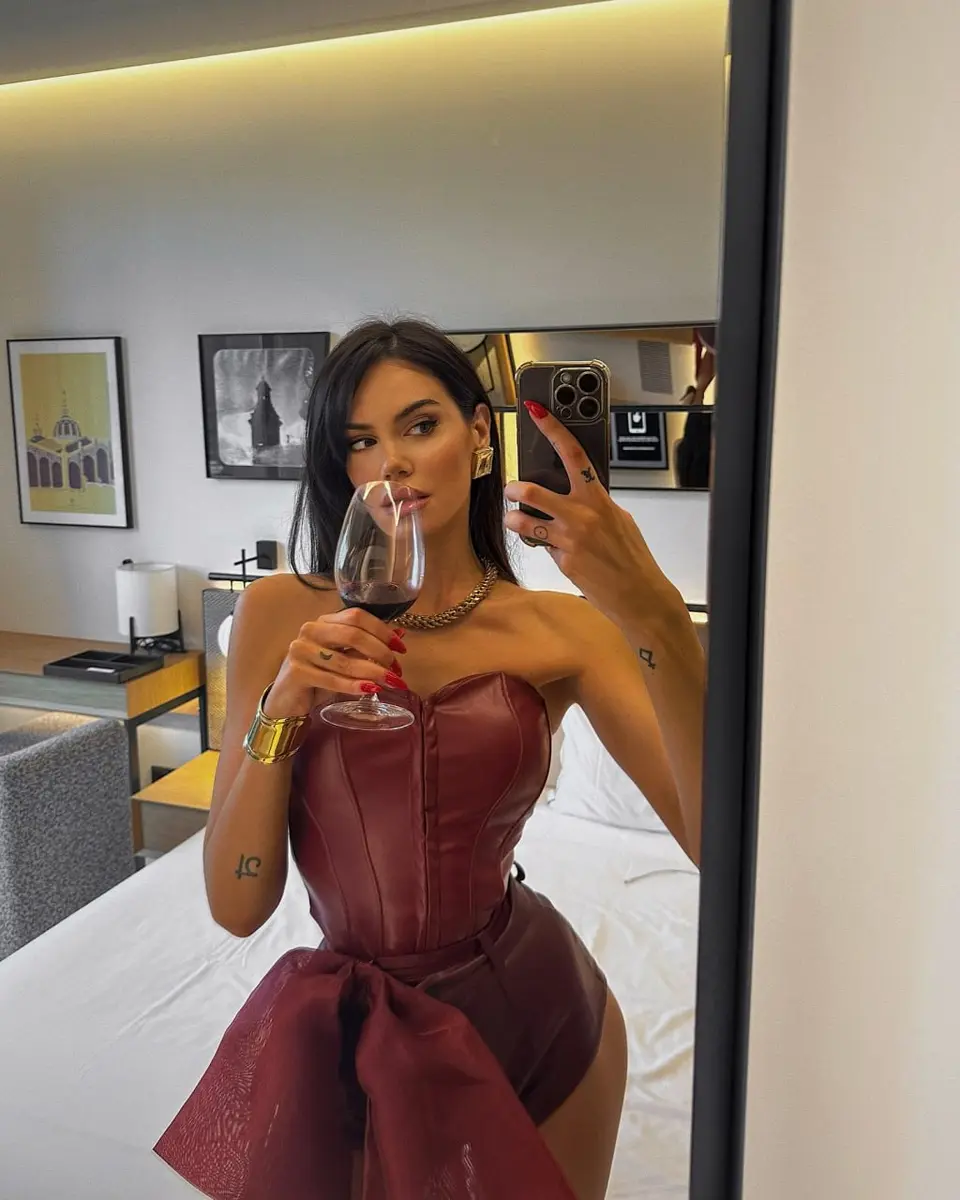 Livia escort in Dubai