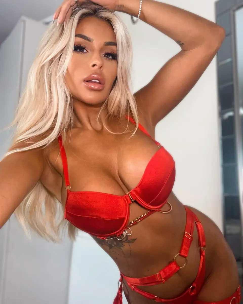 Nicole escort in Dubai