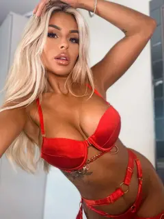 Nicole escort in Dubai