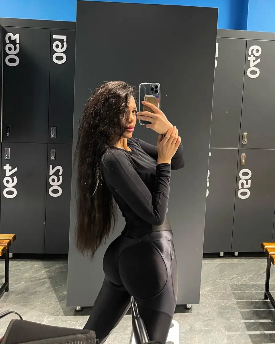 Rosaline escort in Dubai