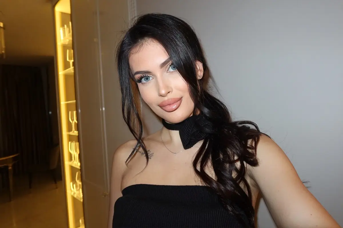 Sabina escort in Dubai