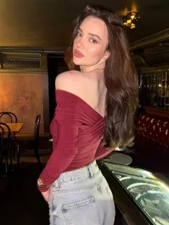 Samanta escort in Dubai