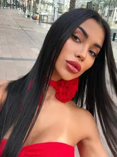 Scarlett escort in Dubai