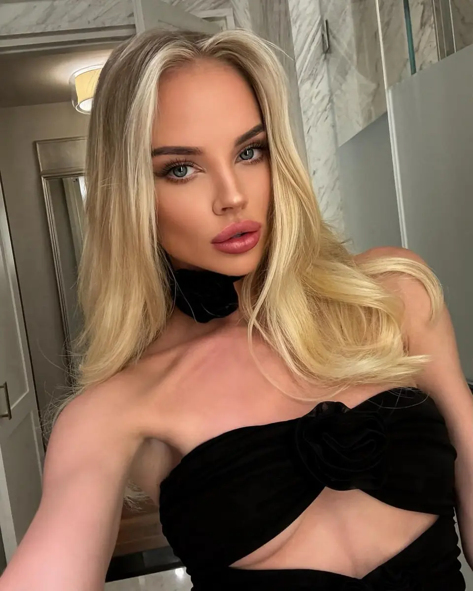 Sonia escort in Dubai