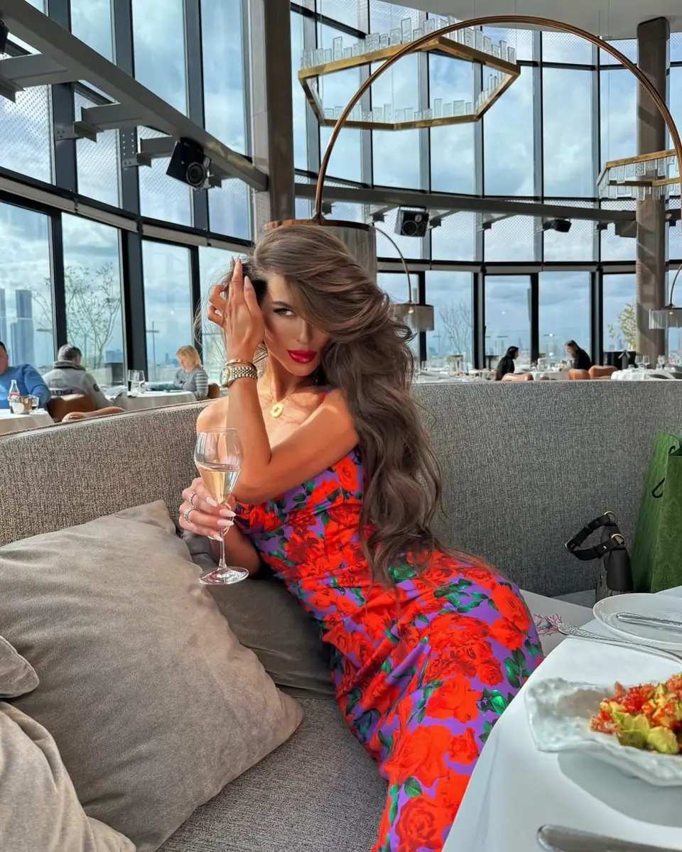 Sophia escort in Dubai