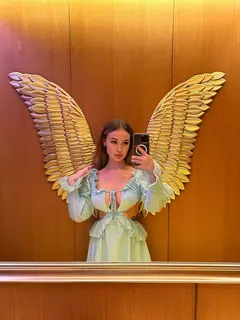 Sophia escort in Dubai