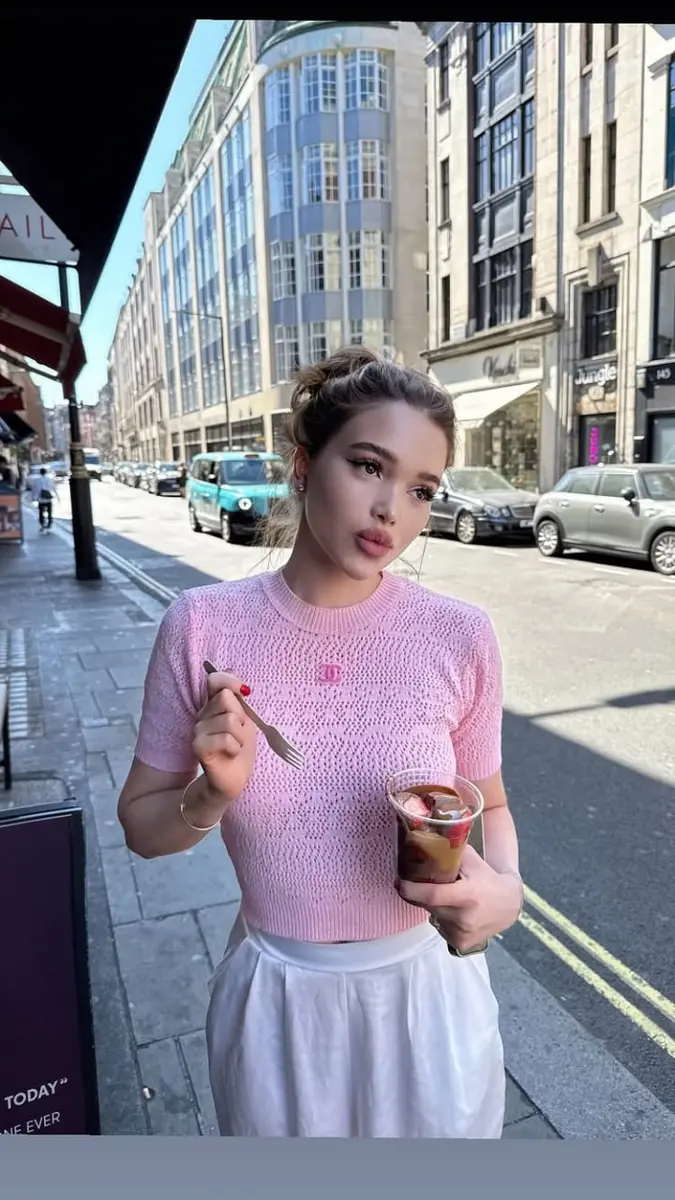 Sophie escort in Dubai