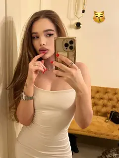 Sophie escort in Dubai
