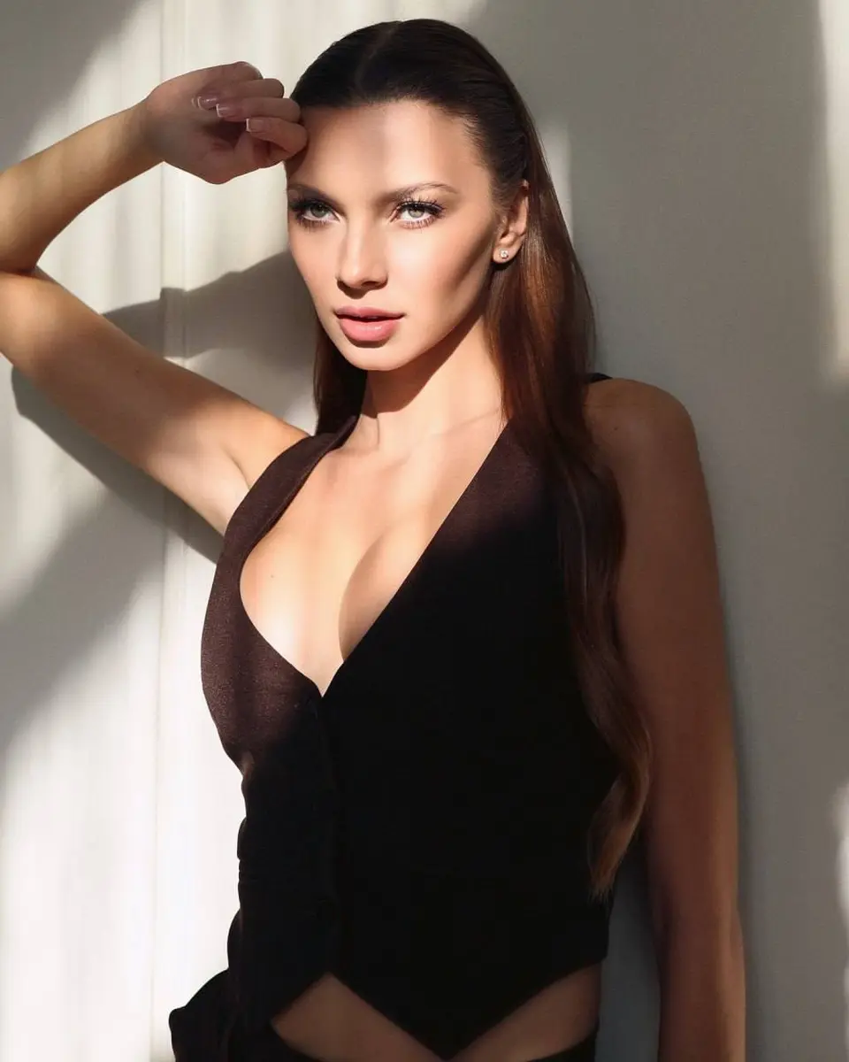 Stella escort in Dubai