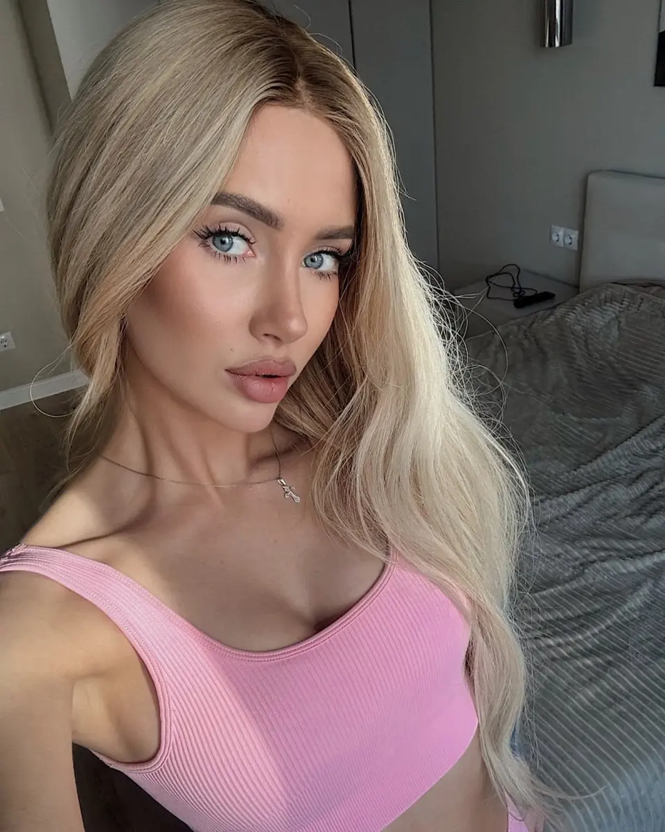 Vivienne escort in Dubai