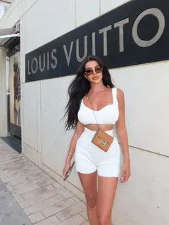 Vivienne escort in Dubai