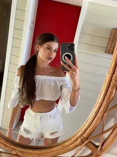 Vivienne escort in Dubai