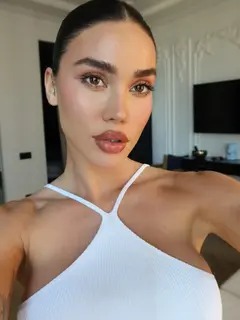 Zhanna escort in Dubai